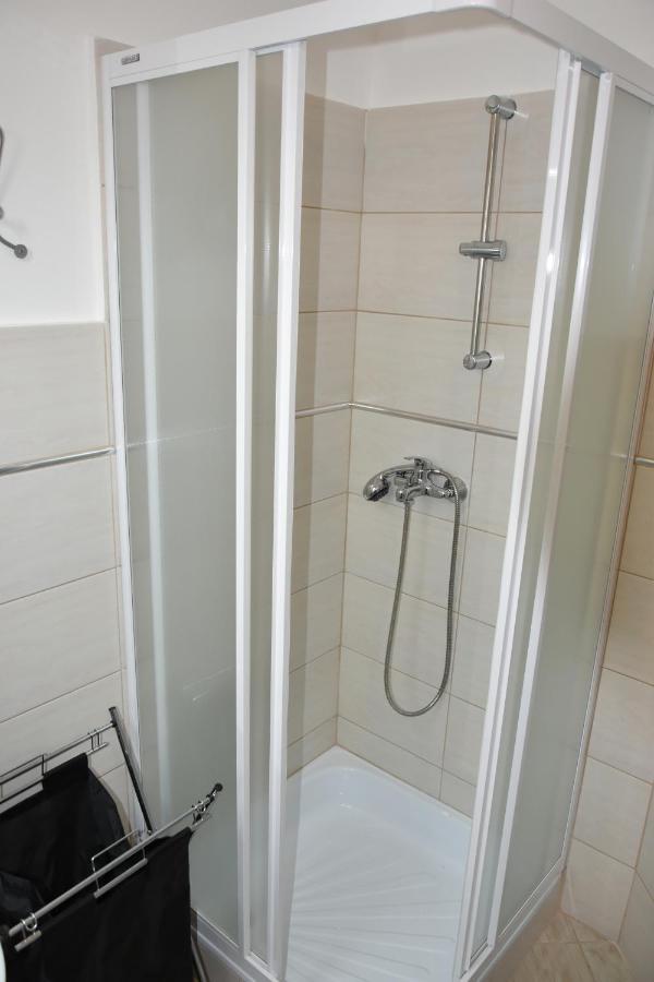 Csevi Apartmanhaz Mezőkövesd المظهر الخارجي الصورة