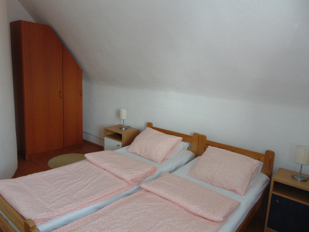Csevi Apartmanhaz Mezőkövesd المظهر الخارجي الصورة