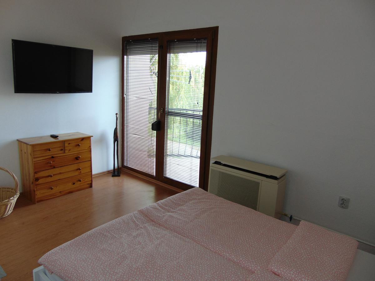 Csevi Apartmanhaz Mezőkövesd المظهر الخارجي الصورة